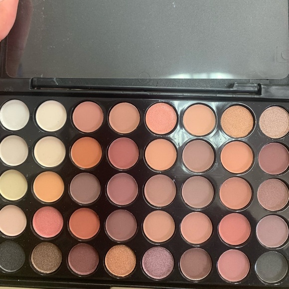 POPFEEL 40 piece lot eye shadow palette makeup cosmetics subscription box rare - Picture 8 of 8